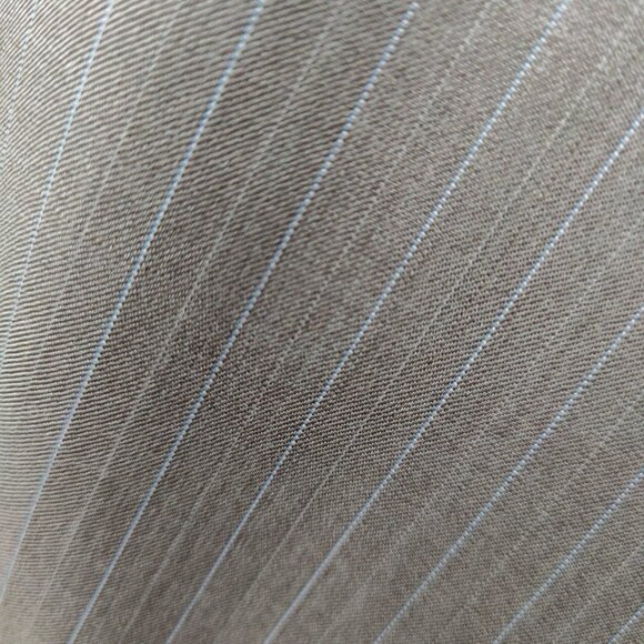 Burberry Men's Suit 40/34, NWT, 100% Wool, Grey Brown subtle stripe - Picture 2 of 7